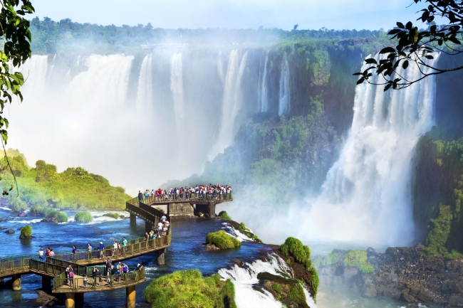 COMBO 01B PUERTO IGUAZU Traslados de llegada y salida + Cataratas del Lado Brasileo