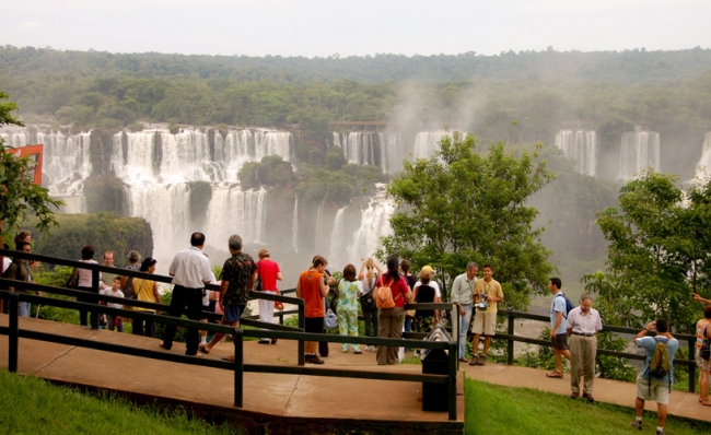 COMBO 01B FOZ DO IGUAZU Traslados de llegada y salida + Cataratas del Lado Brasileo