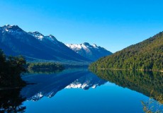 Patagonia Alta Tulipanes y Lagos en Jet Bus desde Buenos Aires