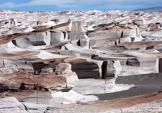 Catamarca con Campo de Piedra Pmez y Ruta de Lava en Bus en Abril