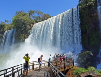 Cataratas del Iguazú en Bus cama desde Bahía Blanca y zona 17 de octubre